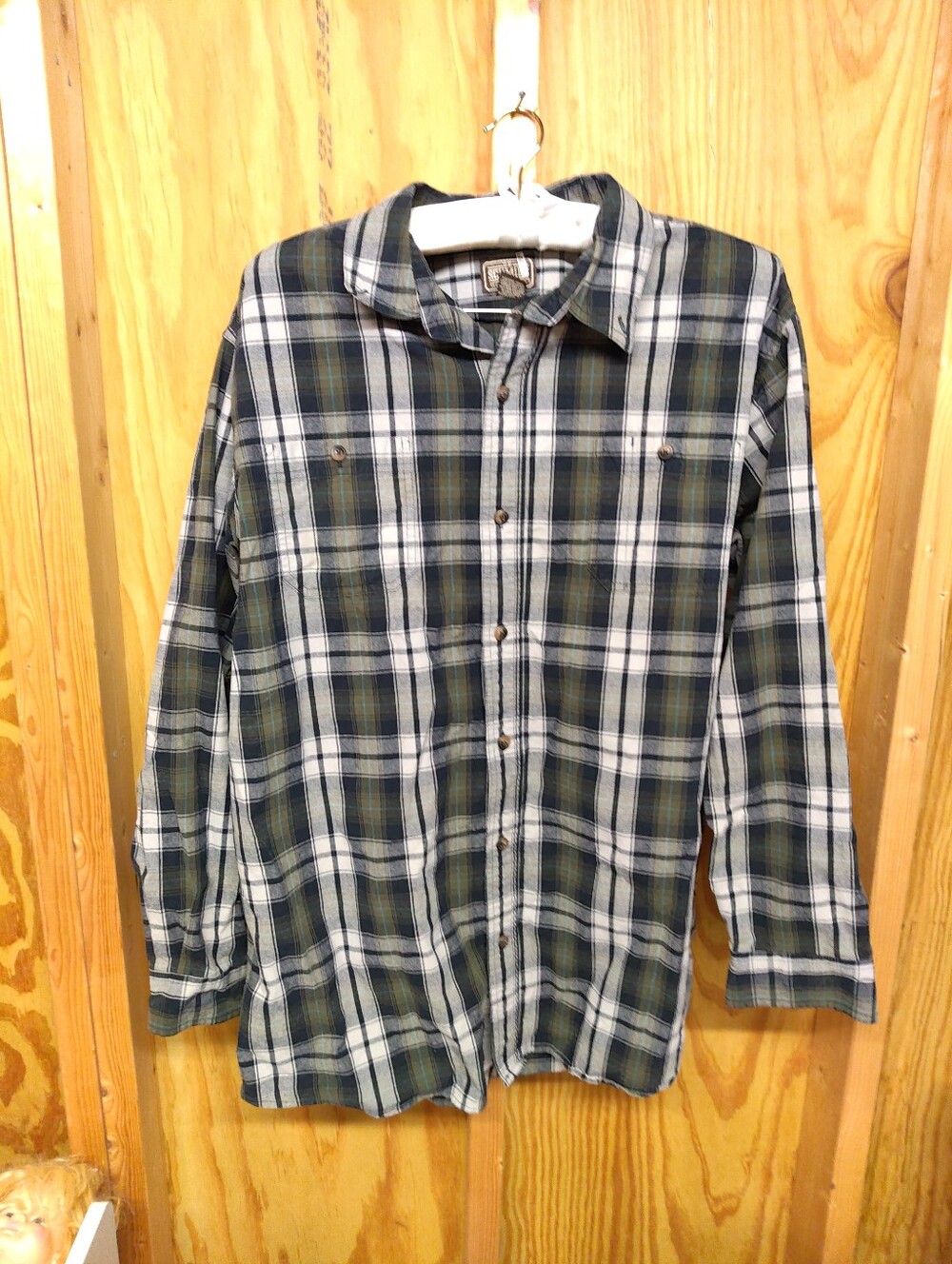 C.E. Schmidt Workwear Men’s XLT Green Plaid Flannel Button Up Shirt